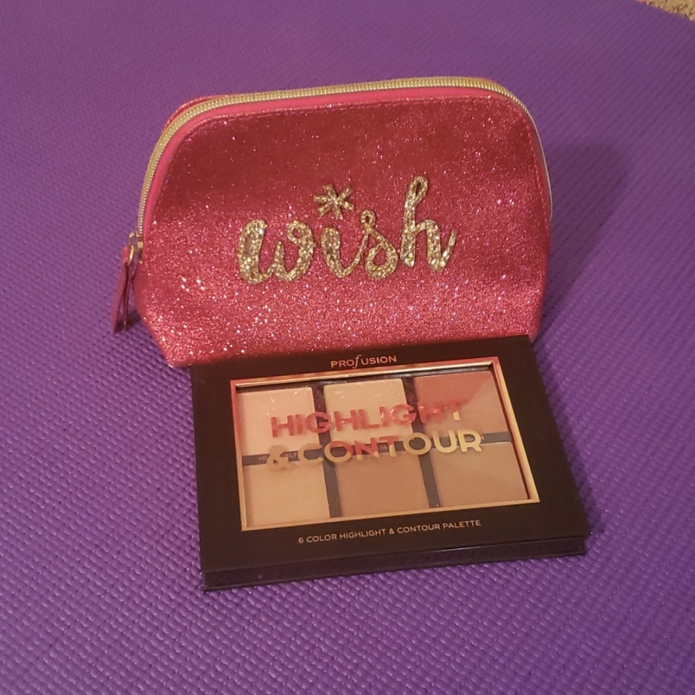 Makeup "wish" case and highlight/contour palette